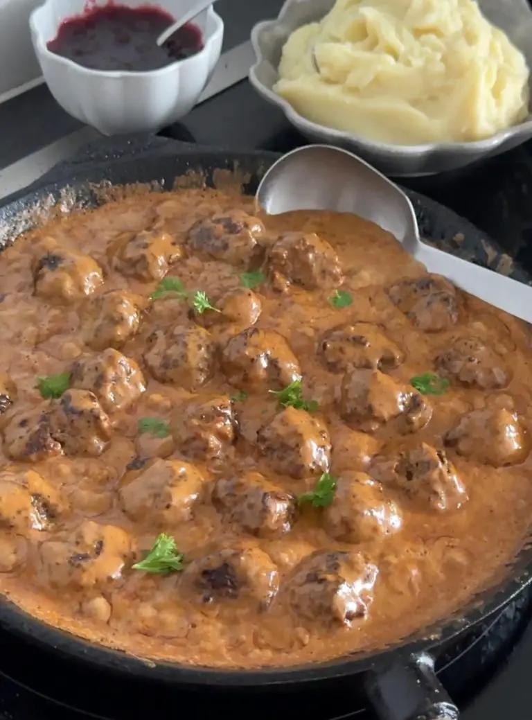 Kjøttboller i fløtesaus